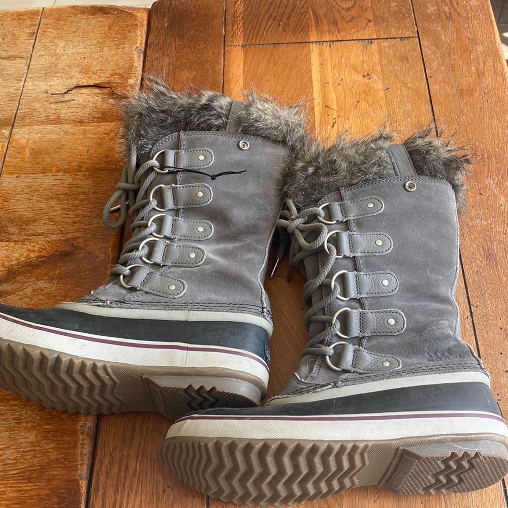 Sorel Joan of the Arctic boots NWT